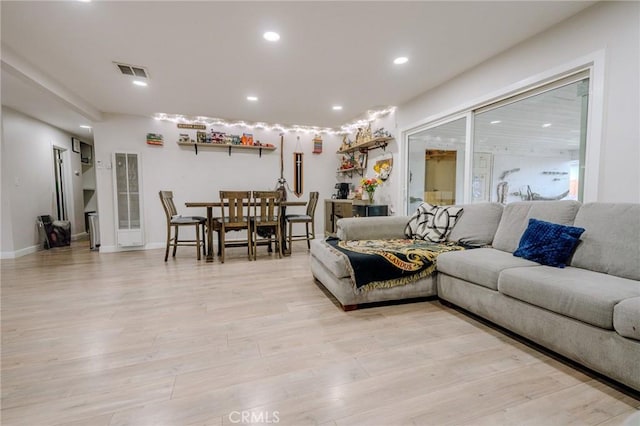 1924 Hunter Rd, Colton, CA 92324 - living area featuring light wood finished floors and recessed lighting