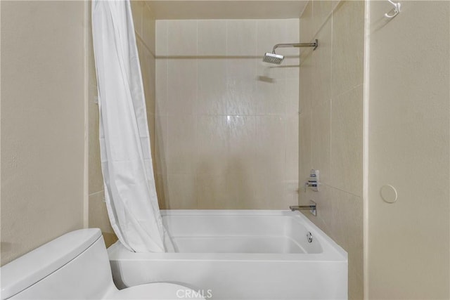 630 E Acacia Ave Unit 6, Glendale, CA 91205 - bathroom with shower / bathtub combination with curtain and toilet