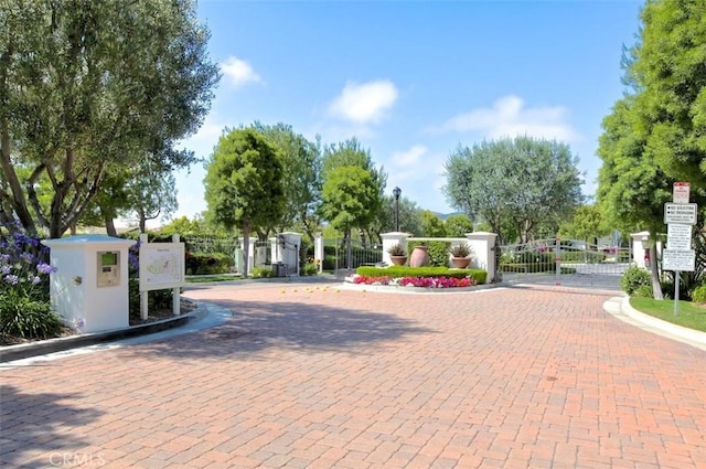 18 Corte Sevilla, San Clemente, CA 92673 - gate with fence