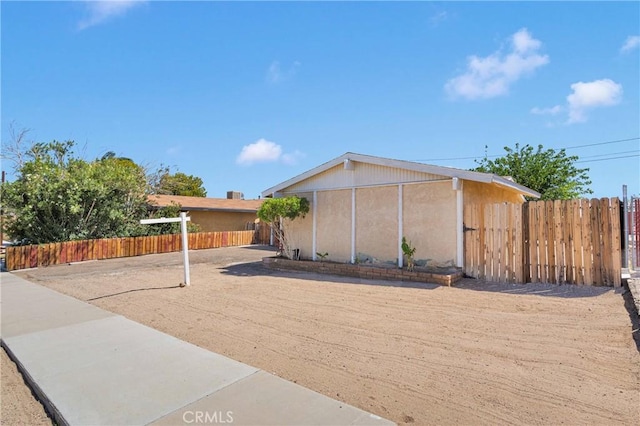 305 Beverly Ave, Barstow, CA 92311 - view of front of home