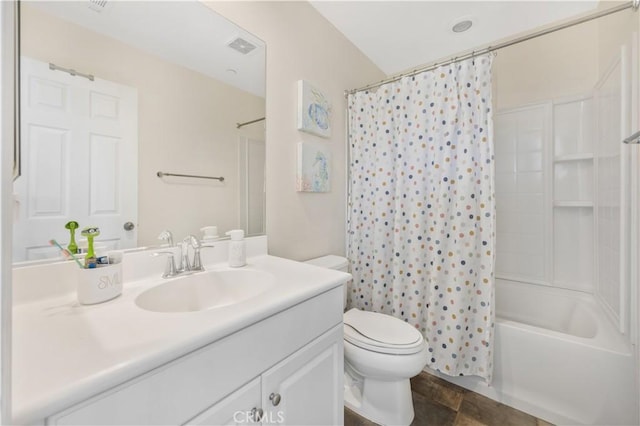 372 W Linden Dr, Orange, CA 92865 - full bath featuring toilet, vanity, and shower / tub combo with curtain
