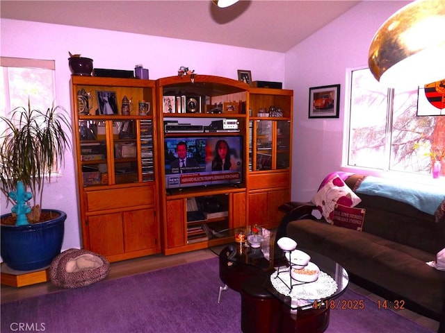 848 Oakmont, Lake Arrowhead, CA 92352 - living room with vaulted ceiling