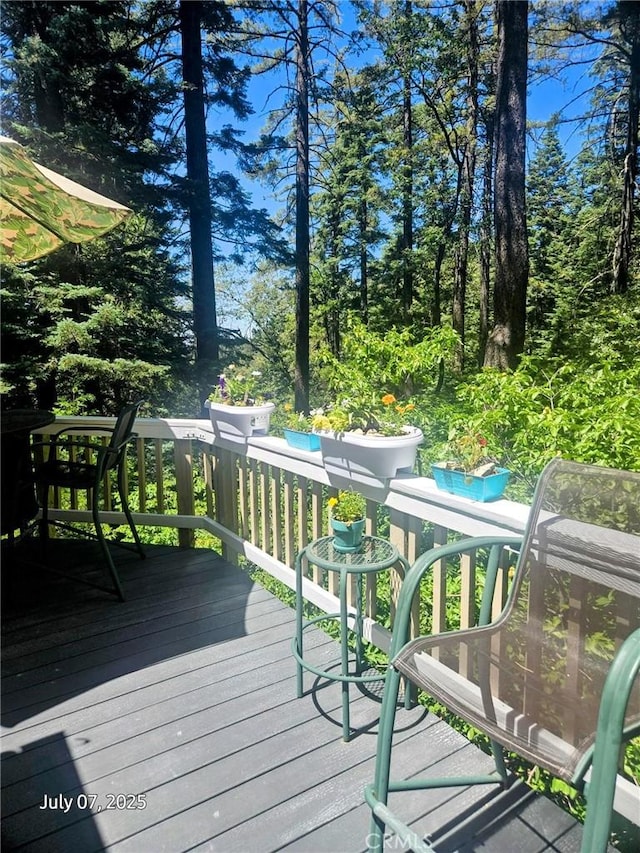 848 Oakmont, Lake Arrowhead, CA 92352 - view of wooden terrace