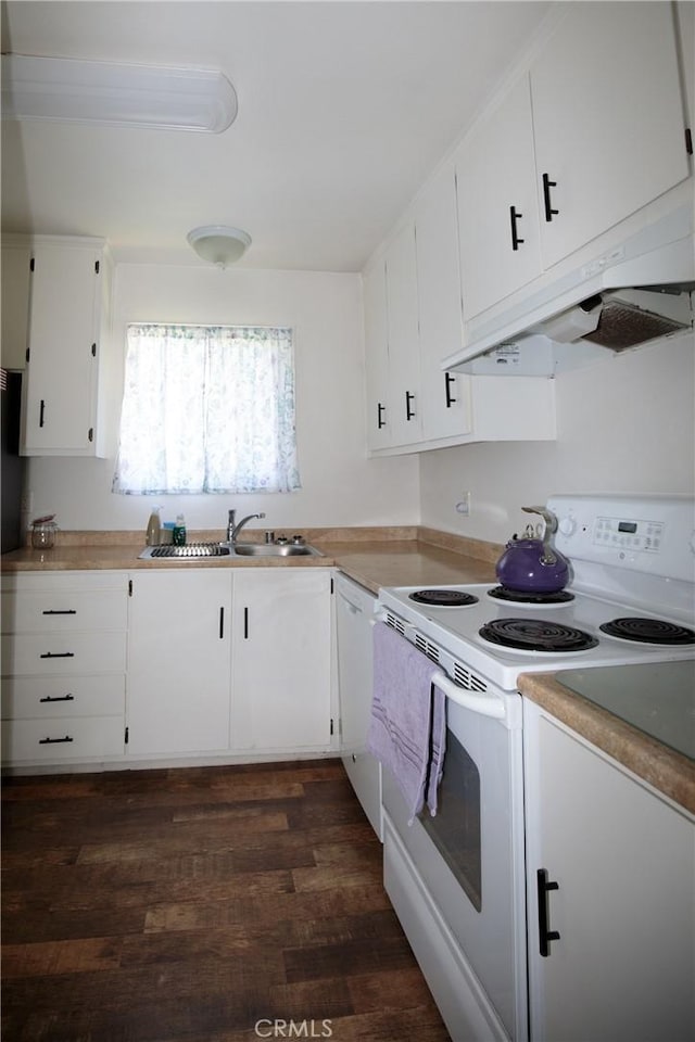 272 Rio Bravo Ct, Corning, CA 96021 - kitchen with white electric stove, white cabinets, a sink, dark wood-style flooring, and under cabinet range hood
