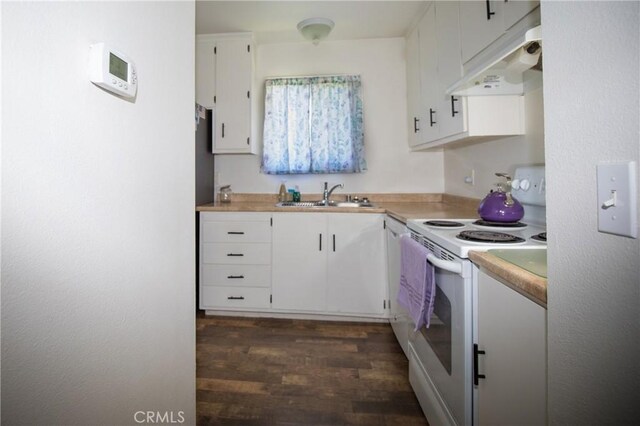 272 Rio Bravo Ct, Corning, CA 96021 - kitchen featuring white cabinets, under cabinet range hood, a sink, white electric range oven, and dark wood-type flooring