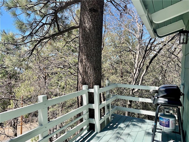 33010 Juniper Ln, Green Valley Lake, CA 92341 - wooden deck featuring area for grilling