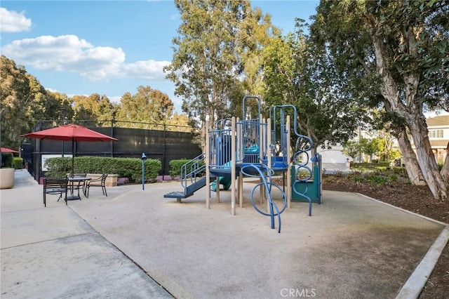 3 Via Pasa, San Clemente, CA 92673 - view of communal playground