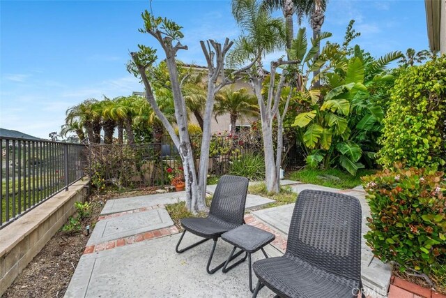 23875 Catamaran Way Unit 51, Laguna Niguel, CA 92677 - fenced backyard featuring a patio