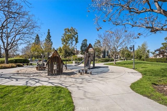 37 Rumford St, Ladera Ranch, CA 92694 - view of community with a lawn