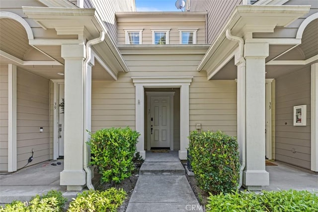 37 Rumford St, Ladera Ranch, CA 92694 - view of exterior entry with covered porch