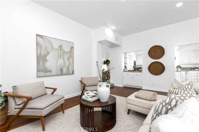 31 Terraza Del Mar, Dana Point, CA 92629 - living area featuring recessed lighting, baseboards, and dark wood-style floors