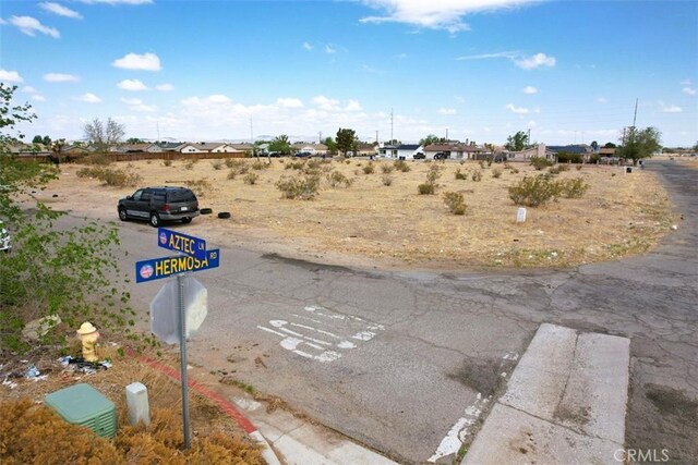 3 Aztec Ln, Adelanto, CA 92301