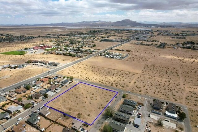 3 Aztec Ln, Adelanto, CA 92301