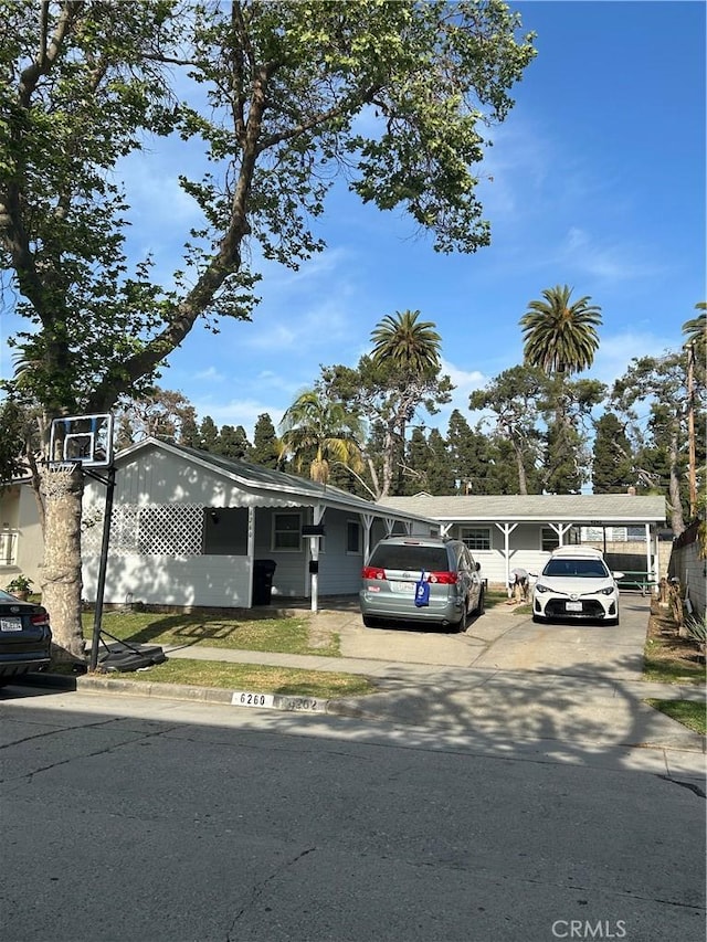 view of front of home