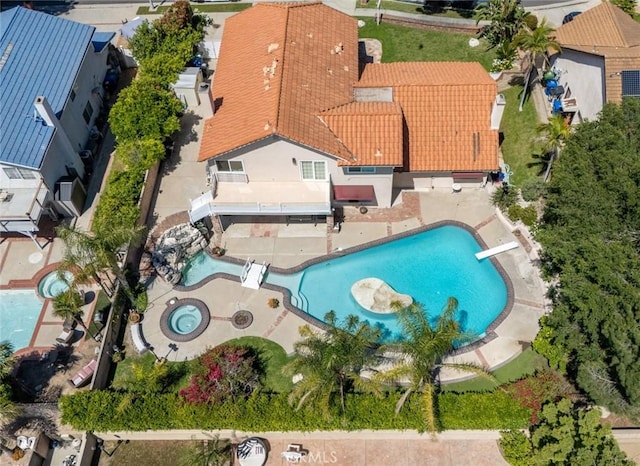 11030 Cozycroft Ave, Chatsworth, CA 91311 - bird's eye view of a pool