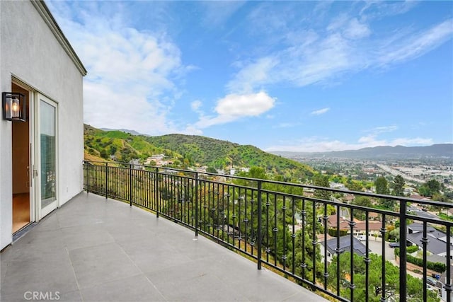 10050 Olivia Ter, Sun Valley, CA 91352 - balcony featuring a mountain view