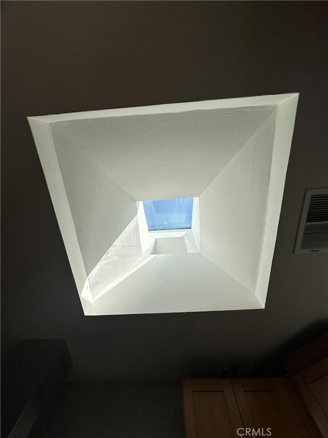 interior details featuring visible vents
