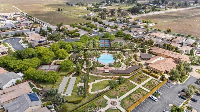 6207 Shelburne Dr, Bakersfield, CA 93306 - aerial view of property's location with a pool area and nearby suburban area