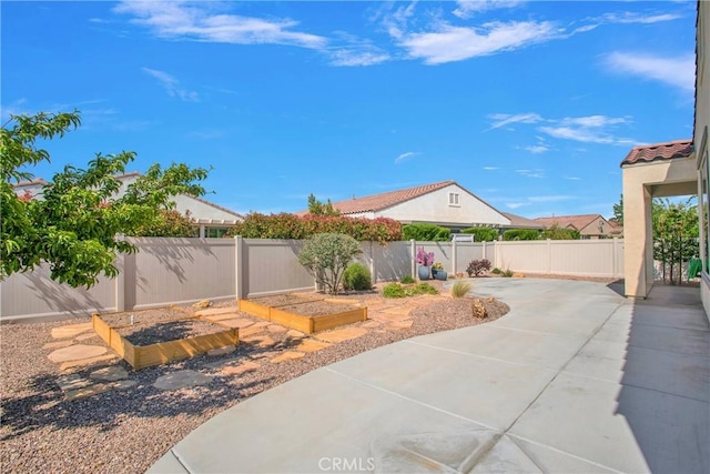 18870 Stetson St, Apple Valley, CA 92308 - fenced backyard with a garden and a patio