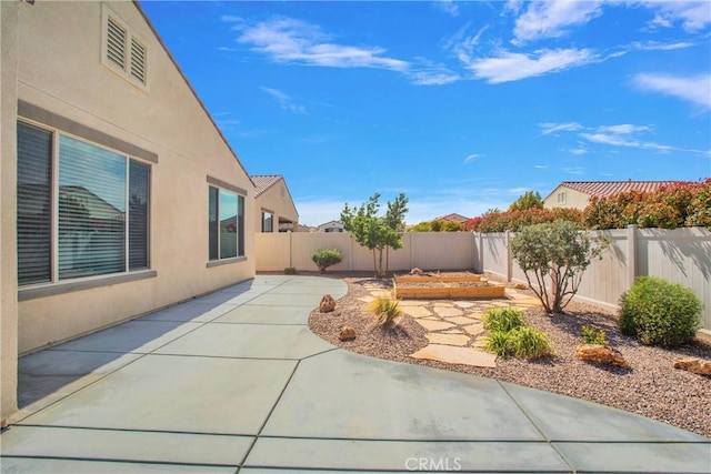 18870 Stetson St, Apple Valley, CA 92308 - fenced backyard with a patio