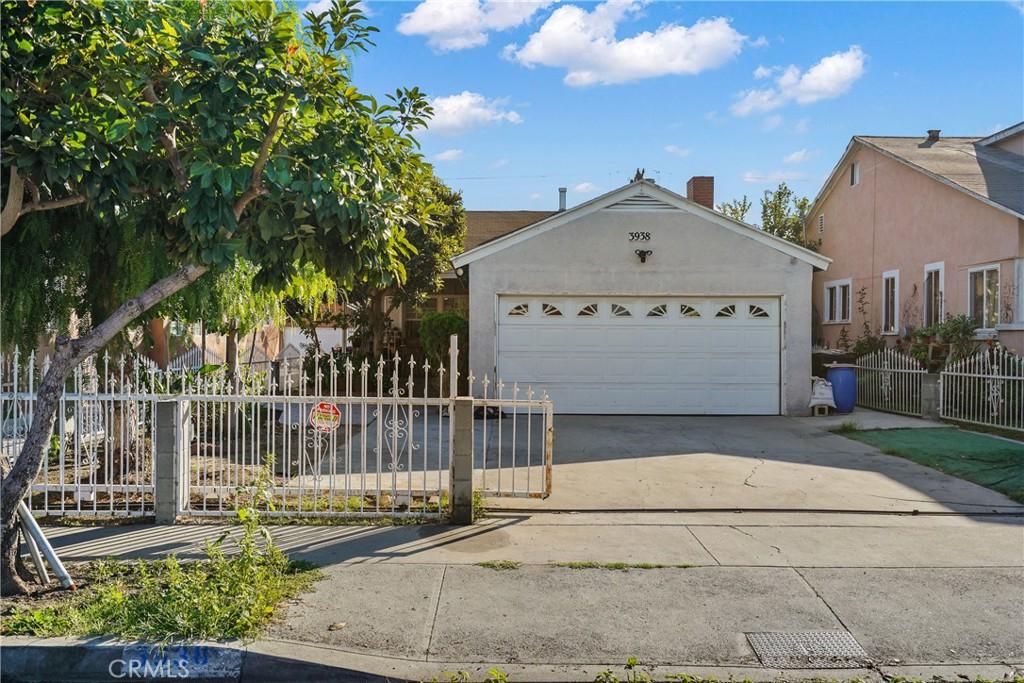 3938 Dalton Ave, Los Angeles, CA 90062 - photo 1