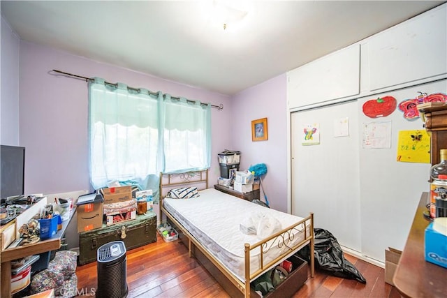 490 Crosby St, Altadena, CA 91001 - bedroom featuring hardwood / wood-style floors