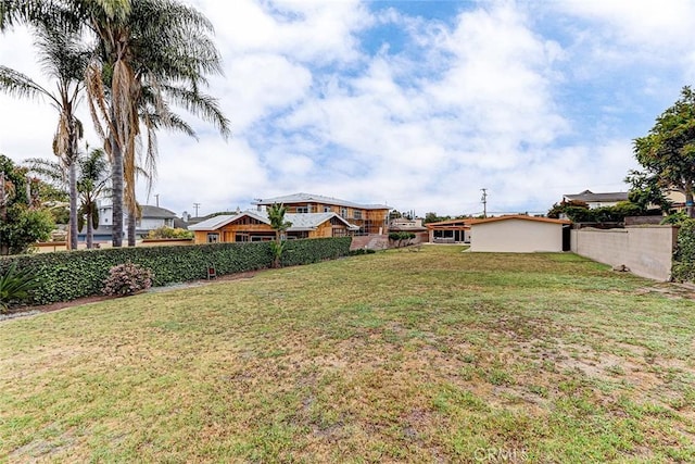 view of yard featuring fence