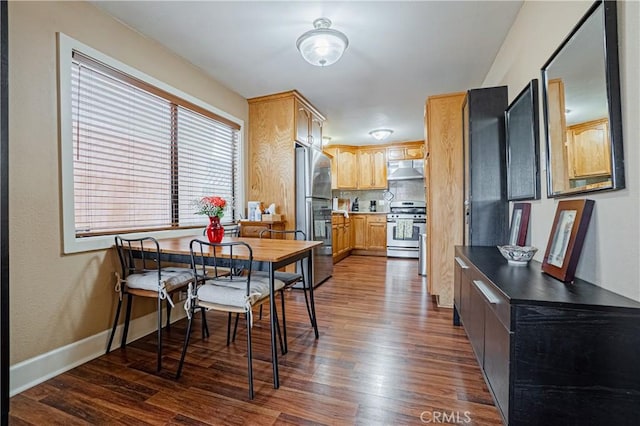791 W 2nd St, San Pedro, CA 90731 - dining room featuring dark wood finished floors and baseboards
