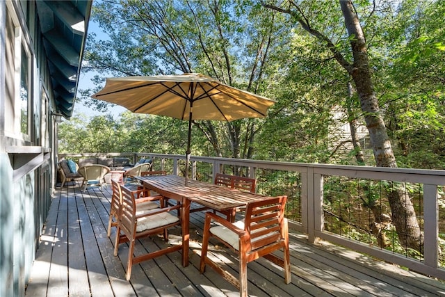 27979 N Bay Rd, Lake Arrowhead, CA 92352 - wooden terrace featuring outdoor dining area