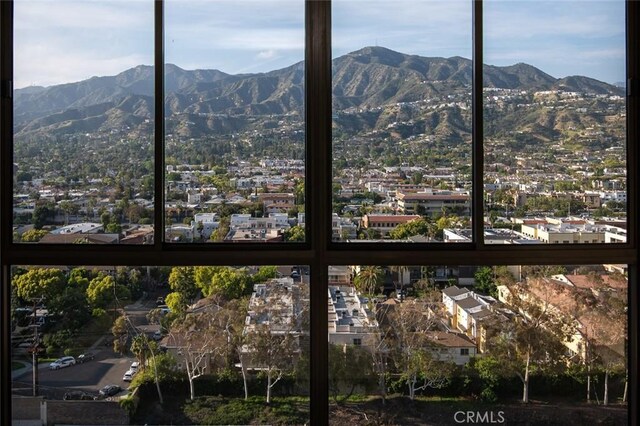 345 Pioneer Dr Unit 1705, Glendale, CA 91203 - mountain view