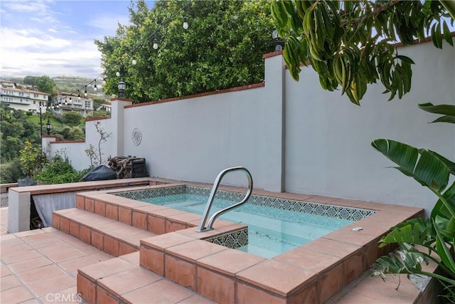 6608 Via Siena, Rancho Palos Verdes, CA 90275 - view of pool featuring an in-ground hot tub