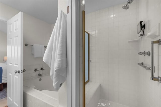 1727 Spreckels Ln, Redondo Beach, CA 90278 - full bathroom with a tile shower, ensuite bath, and a relaxing tiled tub