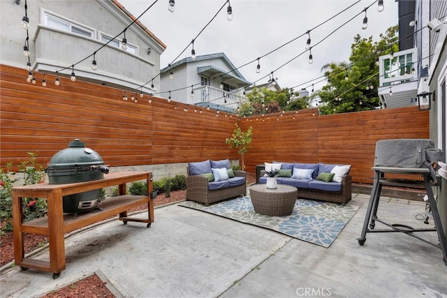 1727 Spreckels Ln, Redondo Beach, CA 90278 - view of patio / terrace featuring a fenced backyard and outdoor lounge area