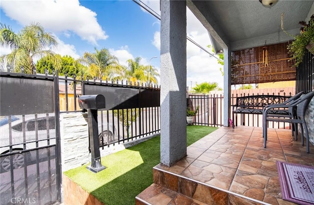 5608 Hooper Ave, Los Angeles, CA 90011 - photo 2