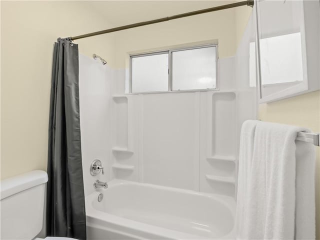 1523 E Pryor Dr, Fresno, CA 93720 - bathroom with shower / bath combination with curtain and toilet
