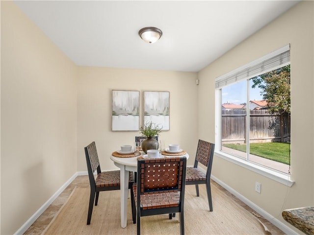 1523 E Pryor Dr, Fresno, CA 93720 - dining space with baseboards