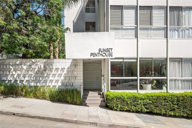 1400 N Sweetzer Ave Unit 102, West Hollywood, CA 90069 - view of doorway to property