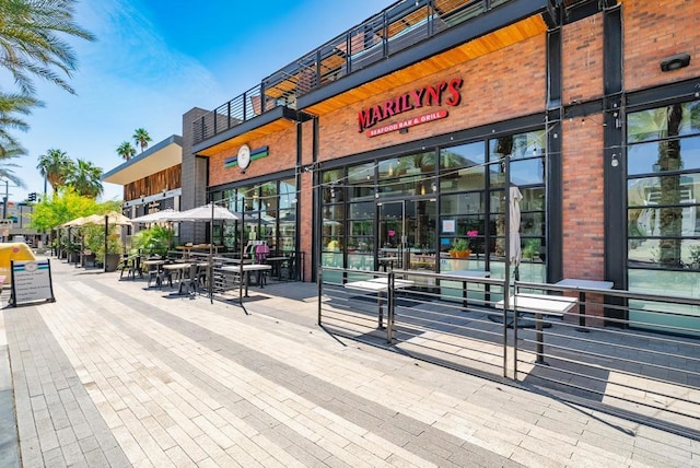 800 E Cottonwood Rd Unit 2, Palm Springs, CA 92262 - view of building exterior