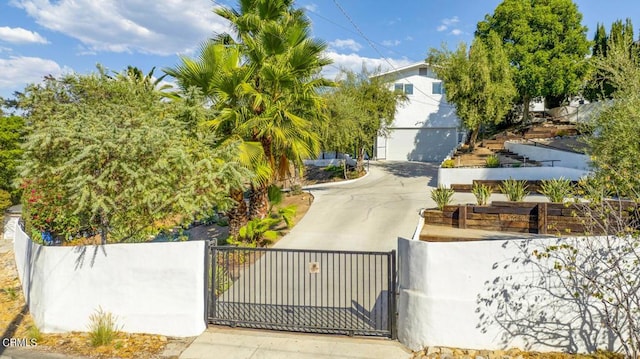 10272 Willow Springs Ln, Sunland, CA 91040 - photo 2