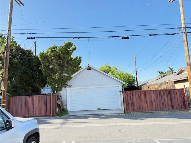 17838-17840 Los Alimos St, Granada Hills, CA 91344 - view of detached garage