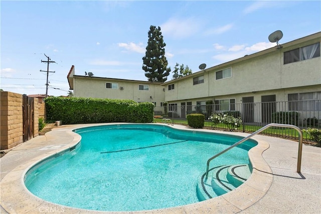 5593 Pioneer Blvd Unit 18, Whittier, CA 90601 - view of community pool