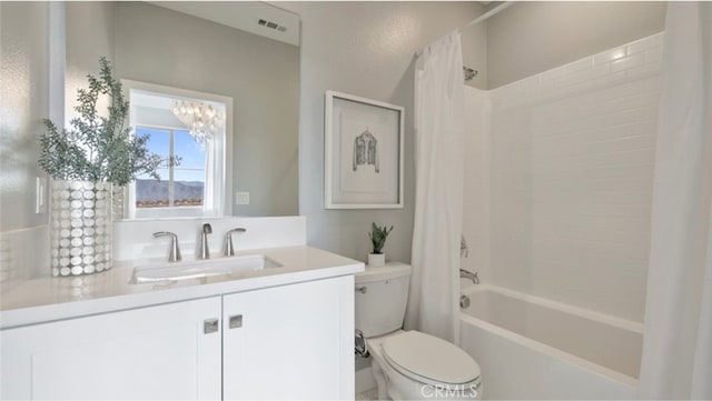 302 Fawn St, Rancho Mission Viejo, CA 92694 - full bathroom featuring vanity, an inviting chandelier, visible vents, toilet, and shower / bath combo with shower curtain