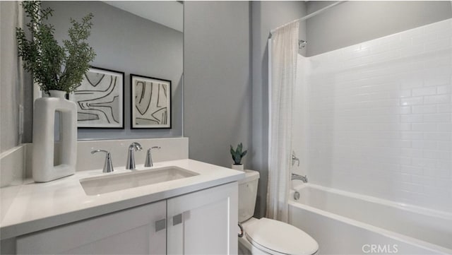 302 Fawn St, Rancho Mission Viejo, CA 92694 - bathroom with vanity, shower / bathtub combination with curtain, and toilet