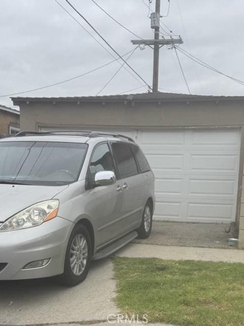 1301 E 106th St, Los Angeles, CA 90002 - view of garage