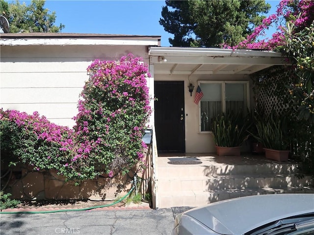 view of front of property