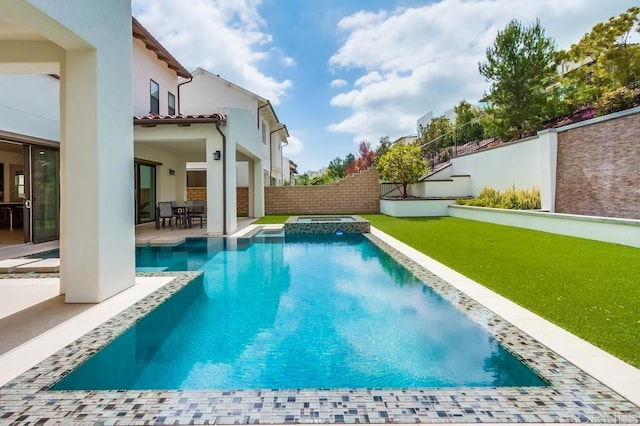 6222 Artisan Way, San Diego, CA 92130 - view of pool with a patio, a pool with connected hot tub, and a fenced backyard