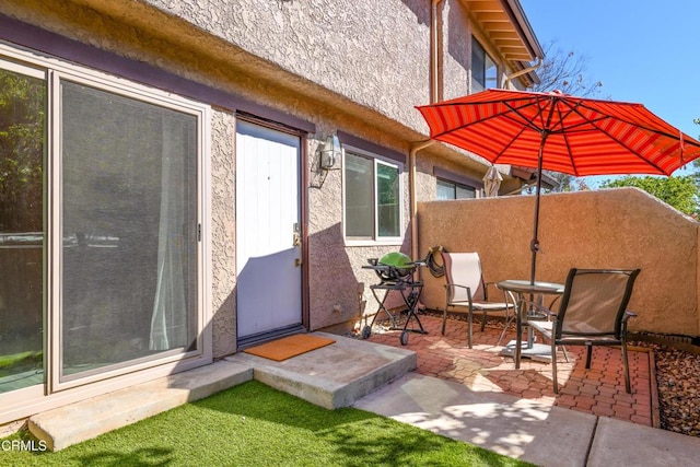 2441 Chandler Ave Unit 2, Simi Valley, CA 93065 - view of patio featuring fence