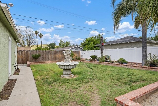 3432 N Arrowhead Ave, San Bernardino, CA 92405 - view of yard