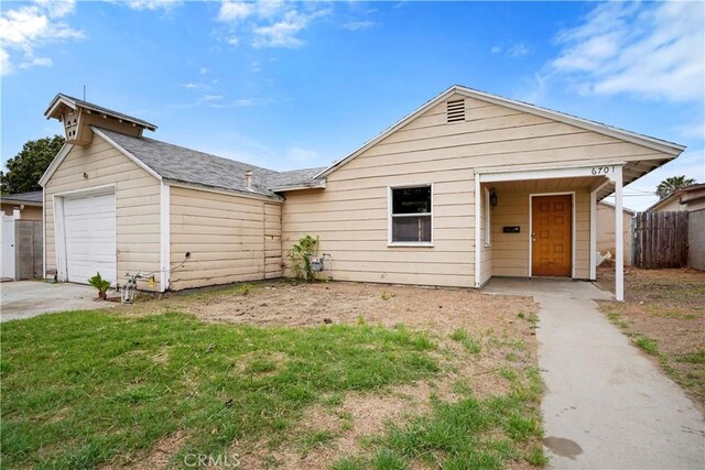 6701 Matilija Ave, Van Nuys, CA 91405 - view of front of property with fence and driveway