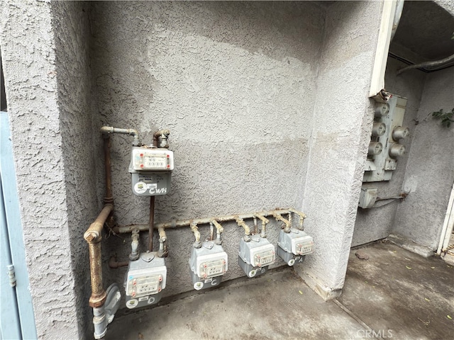 3702 W 126th St, Hawthorne, CA 90250 - view of utility room